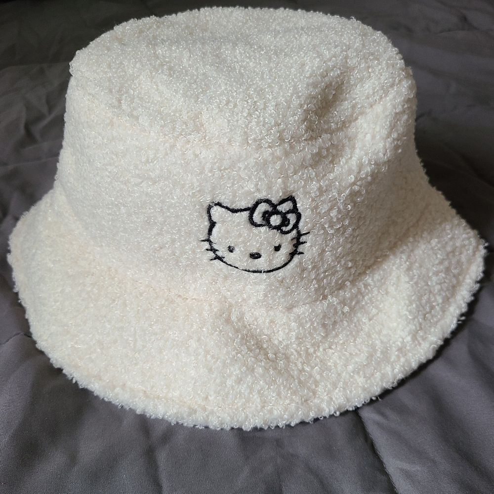 Hello Kitty Fuzzy Bucket Hat